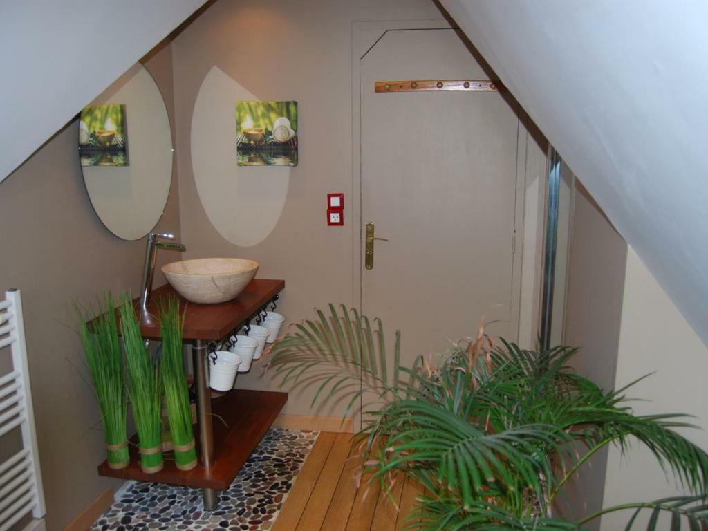 Maison Avec Piscine Et Sauna A Vire Eksteriør billede